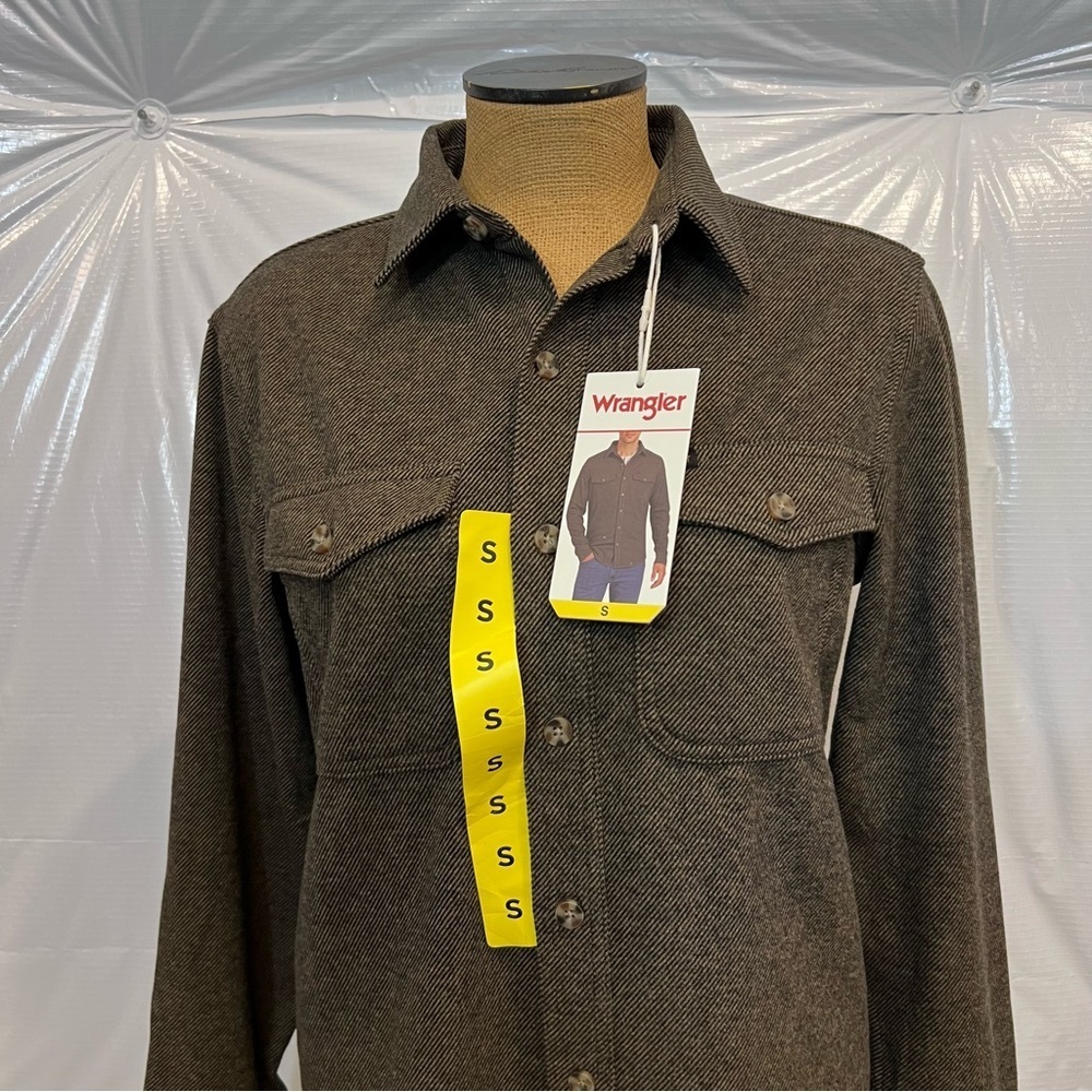 Wrangler NWT Flannel Knit Shirt Men’s Size Small Brown 1908340 Button Down, - Picture 16 of 16